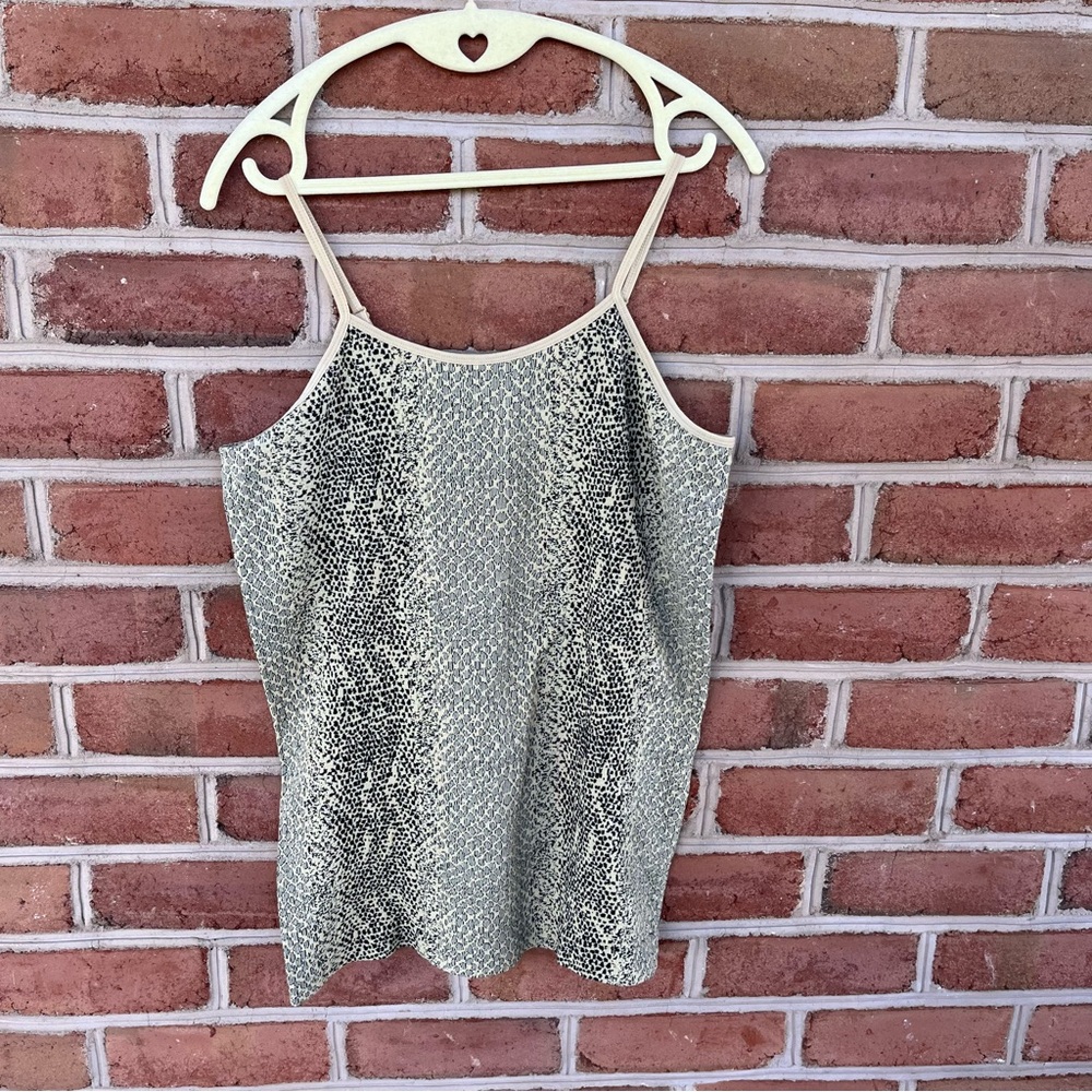 Four great camisoles, one low price. XXL-XXXL
